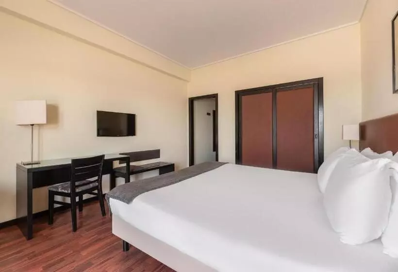 Отель Exe Praia Golfe