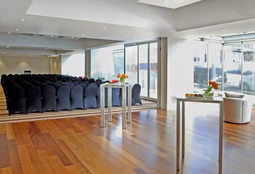 Pullman Auckland Hotel & Apartments