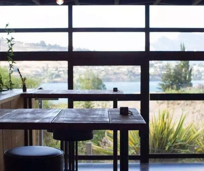 فندق Sherwood Queenstown