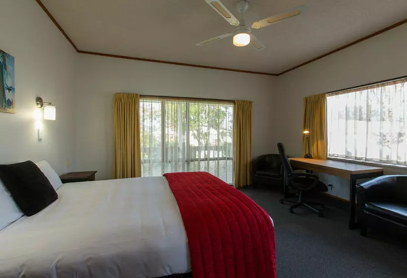 בית מלון כפרי Summit Motor Lodge