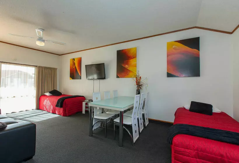 בית מלון כפרי Summit Motor Lodge