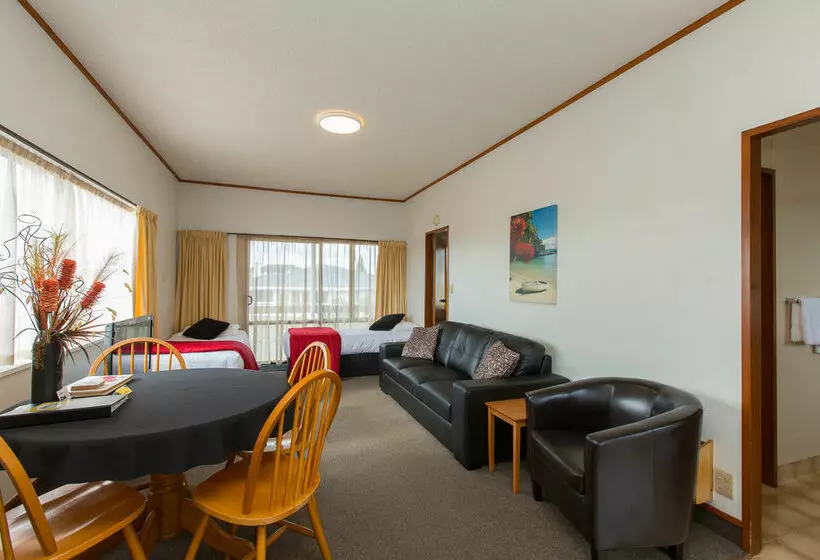 בית מלון כפרי Summit Motor Lodge