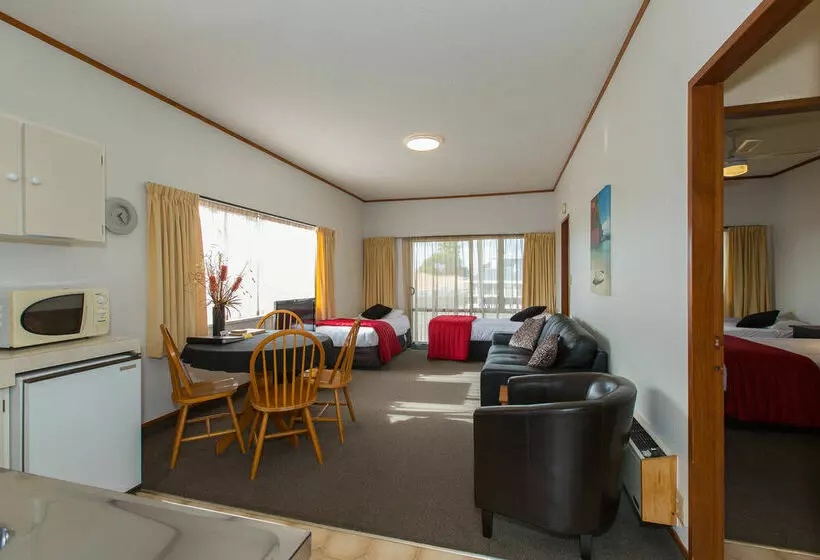 בית מלון כפרי Summit Motor Lodge