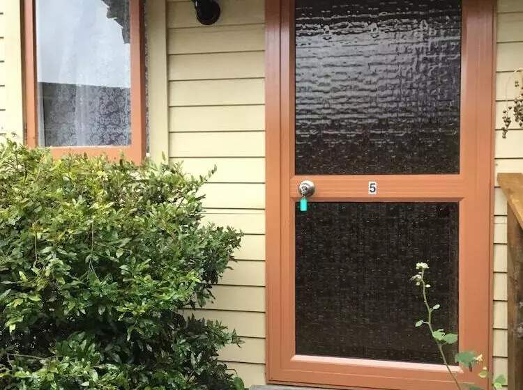 ホテル Waitomo Caves Guest Lodge