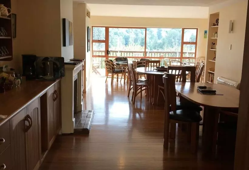 ホテル Waitomo Caves Guest Lodge