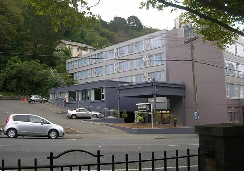 SilverOaks Hotel On Thorndon