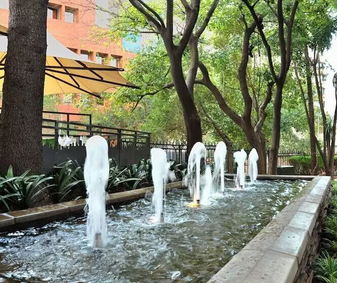 Anew Hotel Parktonian Johannesburg