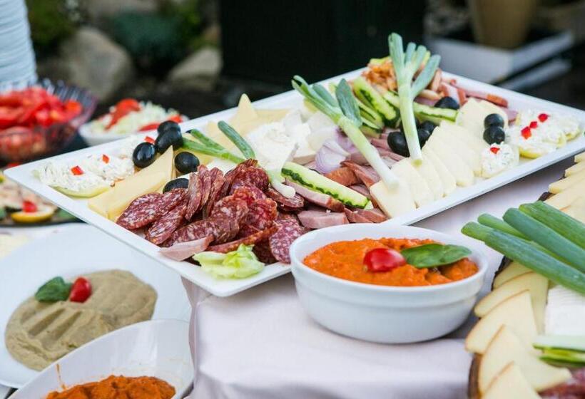 בית מלון כפרי Alpin Resort