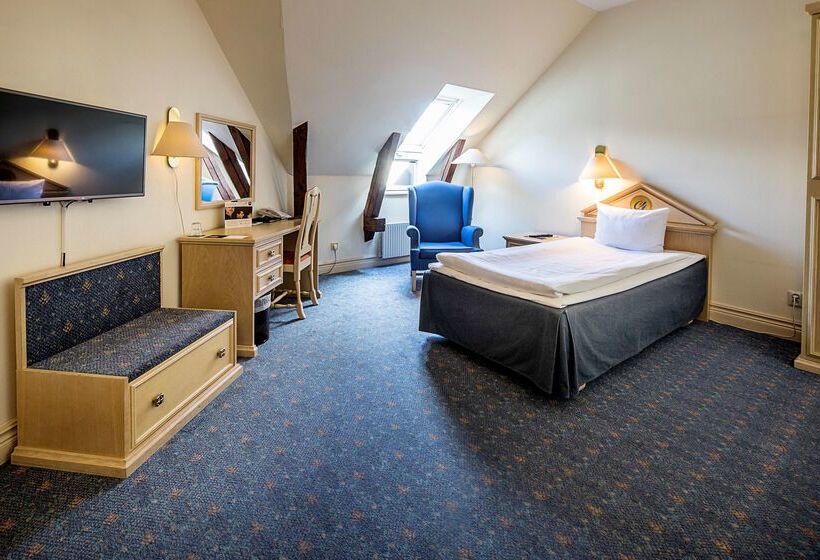 First Hotel Christian Iv