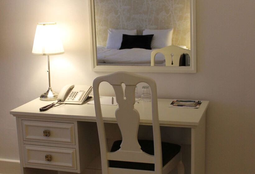 First Hotel Christian Iv