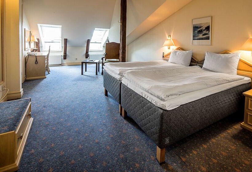 First Hotel Christian Iv