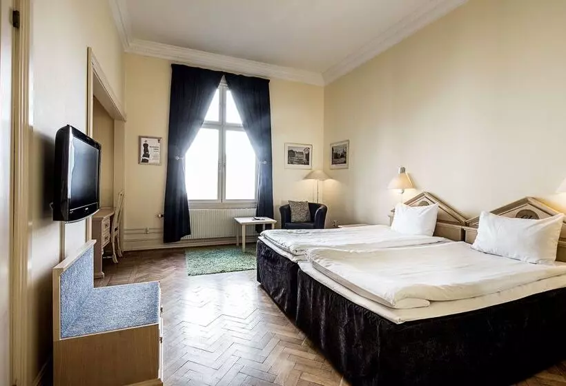 First Hotel Christian Iv