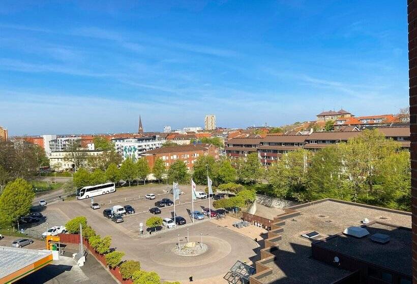 هتل Good Morning + Helsingborg