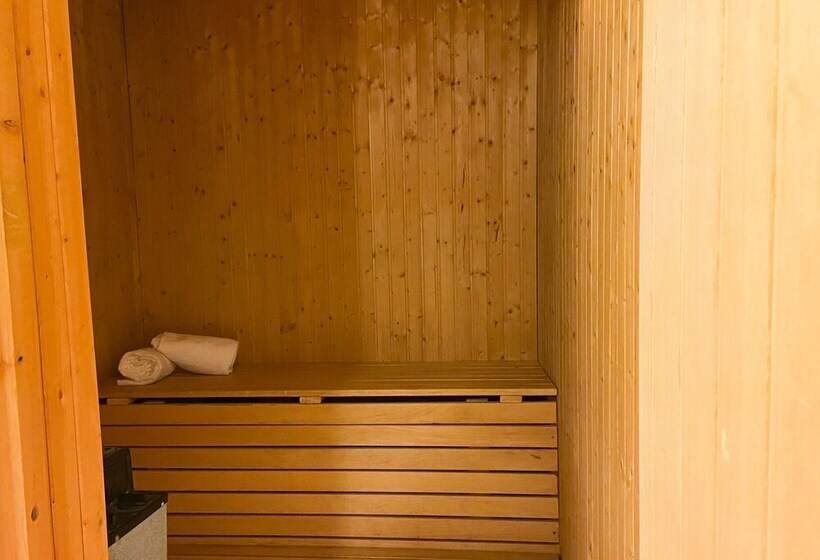 هتل Good Morning + Helsingborg