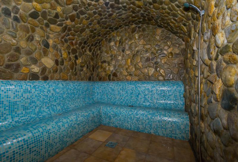 هتل Imparatul Romanilor