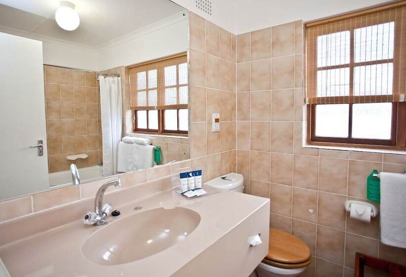 Protea Hotel By Marriott Oudtshoorn Riempie Estate