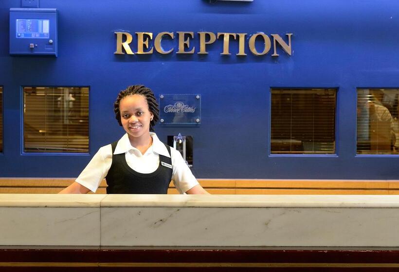 Peninsula All Suite Hotel By Dream Resorts