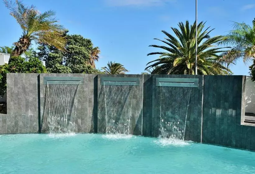 Peninsula All Suite Hotel By Dream Resorts