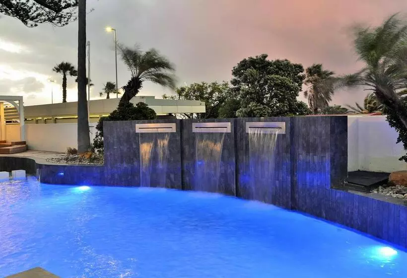 Peninsula All Suite Hotel By Dream Resorts