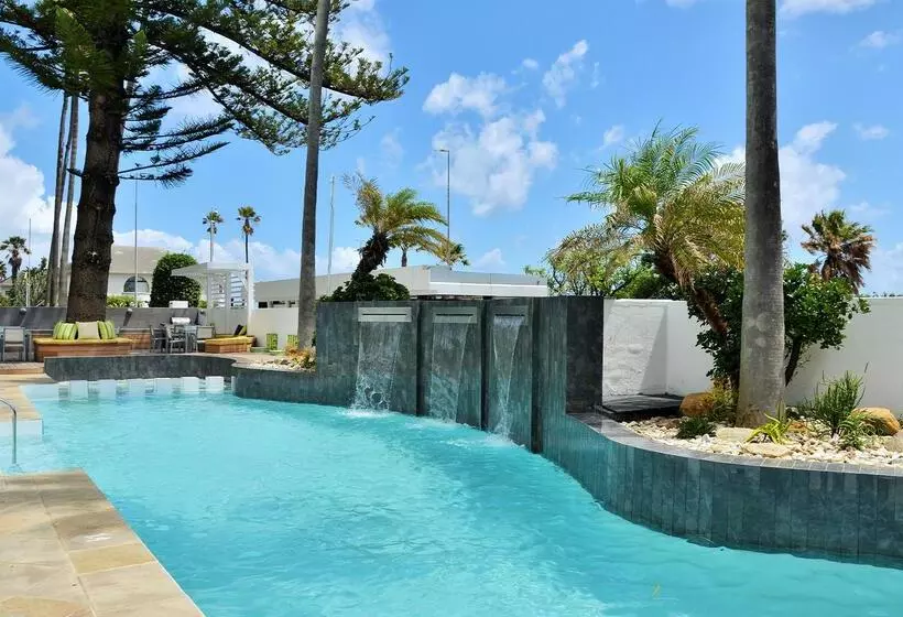 Peninsula All Suite Hotel By Dream Resorts