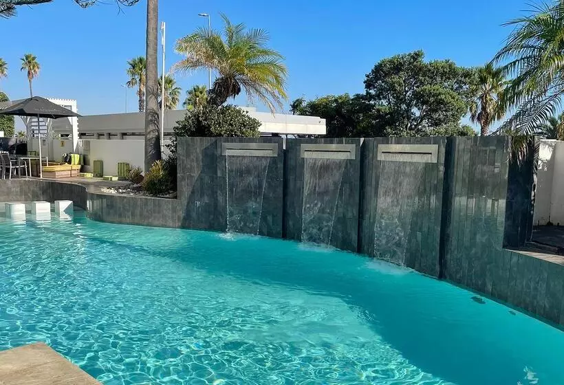 Peninsula All Suite Hotel By Dream Resorts