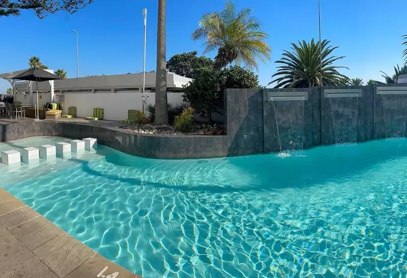 Peninsula All Suite Hotel By Dream Resorts