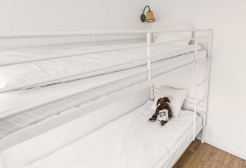 L Frykenstrand; Sure Hotel Collection By Best Western