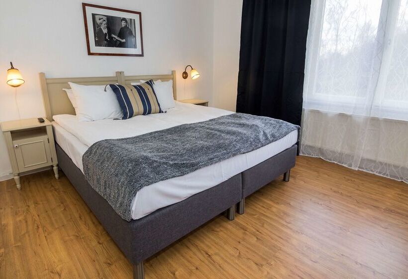 L Frykenstrand; Sure Hotel Collection By Best Western