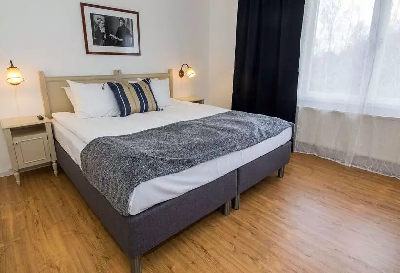 L Frykenstrand; Sure Hotel Collection By Best Western