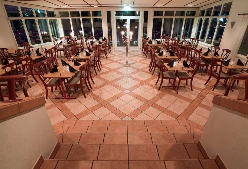 L Frykenstrand; Sure Hotel Collection By Best Western