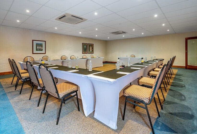 African Sky Hotels   Pine Lake Inn