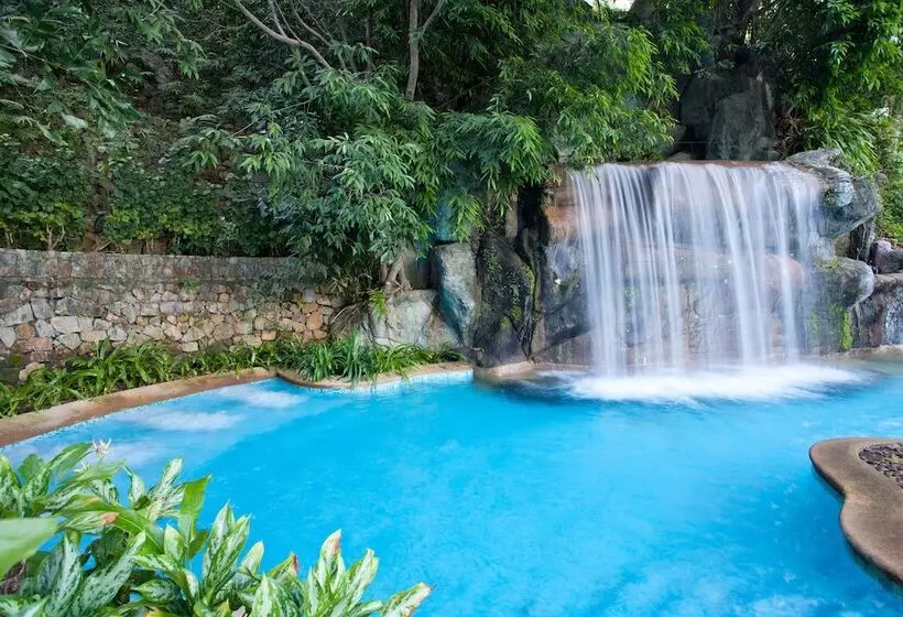 Diamond Cliff Resort & Spa   Sha Extra Plus