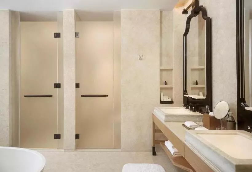 هتل Dusit Thani Bangkok