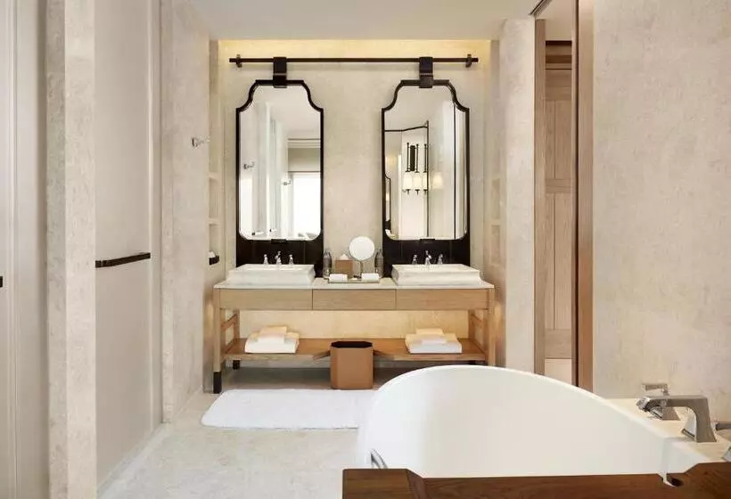 هتل Dusit Thani Bangkok