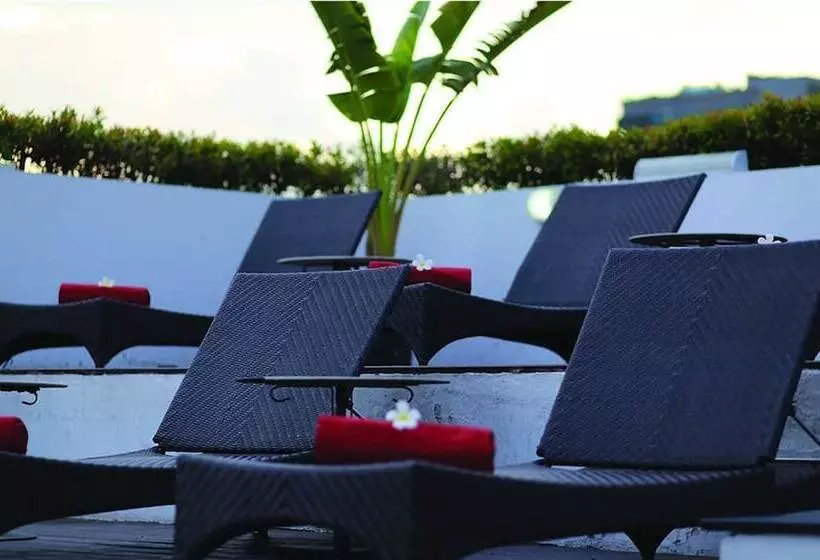 ホテル Furama Silom Bangkok