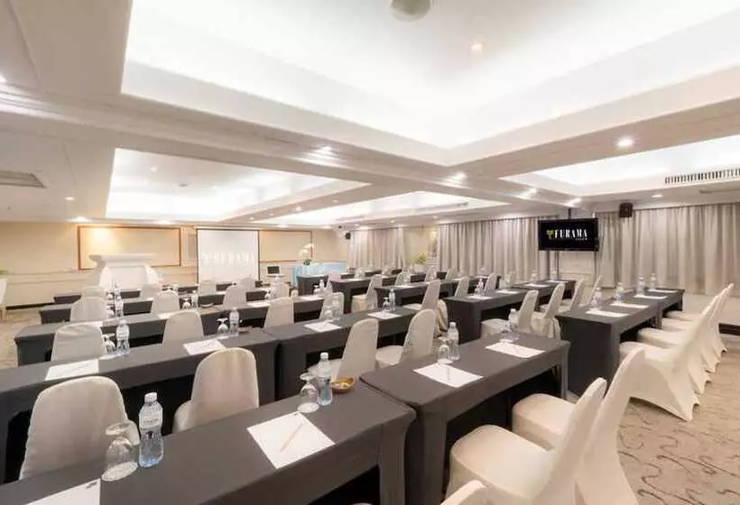 ホテル Furama Silom Bangkok