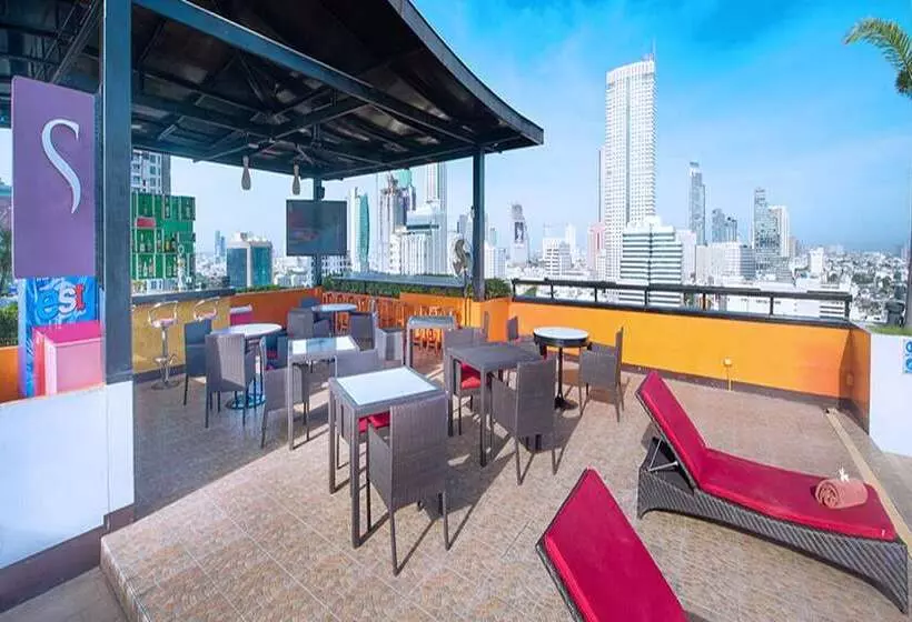 ホテル Furama Silom Bangkok