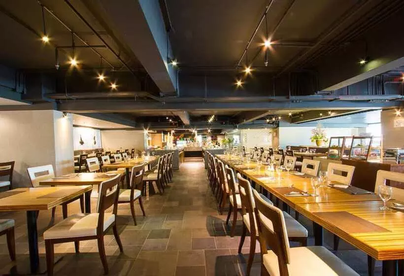 ホテル Furama Silom Bangkok