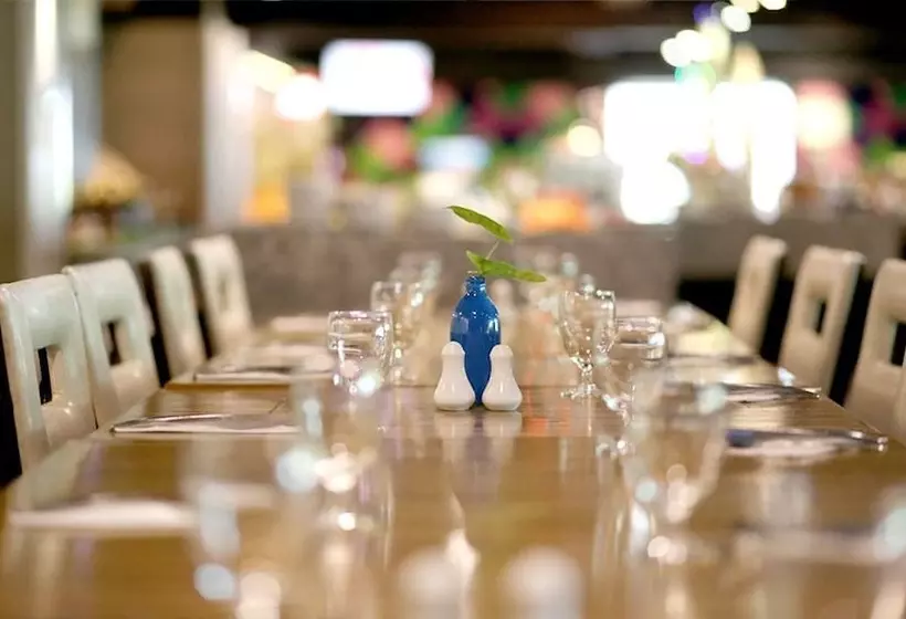 ホテル Furama Silom Bangkok