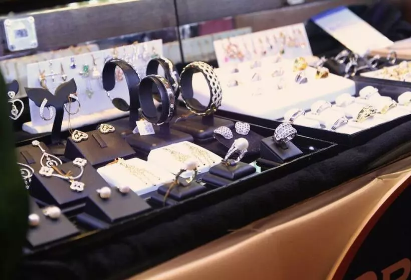 Hotelli Holiday Inn Bangkok Silom, An Ihg