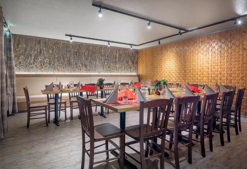 هتل Jeris Lakeside Resort