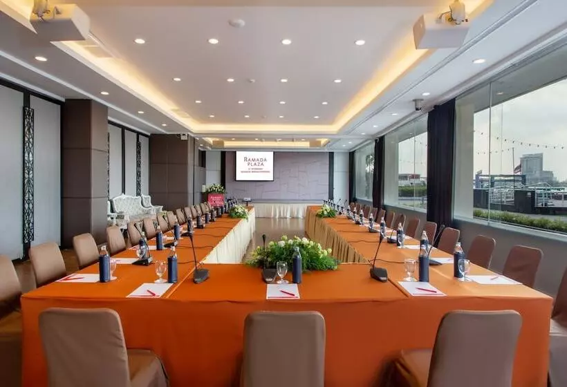 Hotel Ramada Plaza By Wyndham Bangkok Menam Riverside