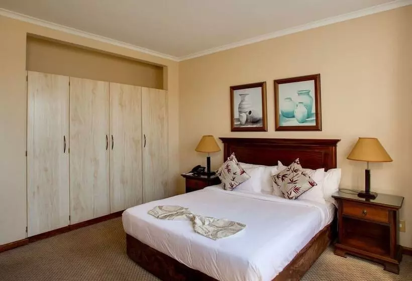 Hotel Riviera On Vaal Resort