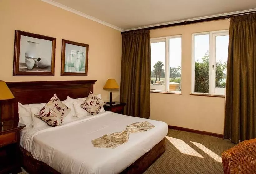 Hotel Riviera On Vaal Resort