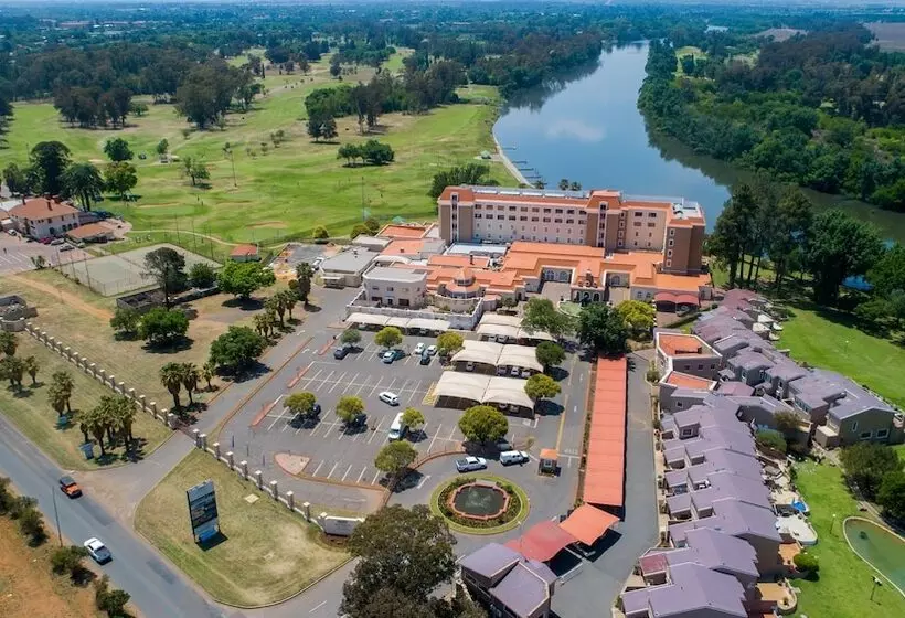 Hotel Riviera On Vaal Resort