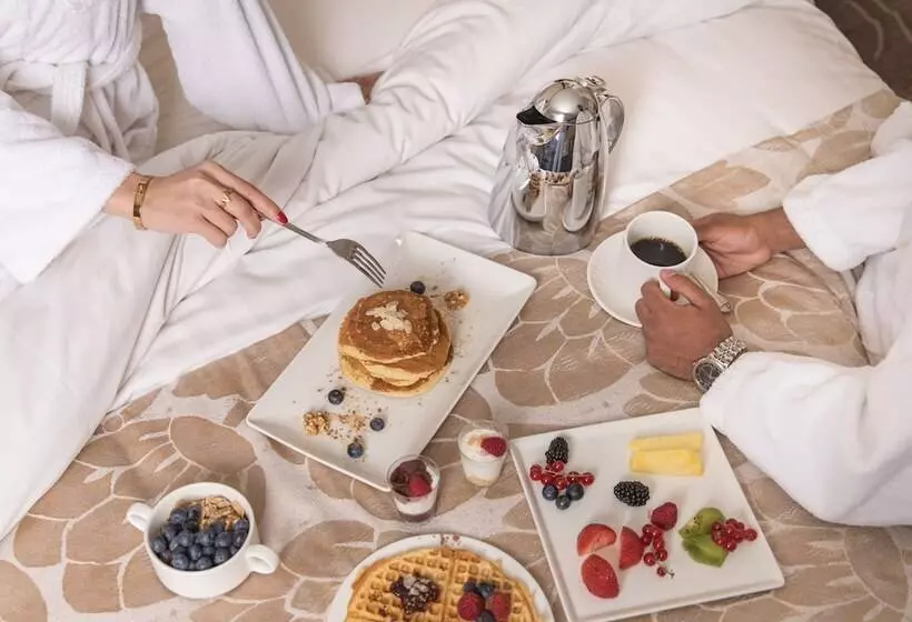 Отель Riyadh Marriott