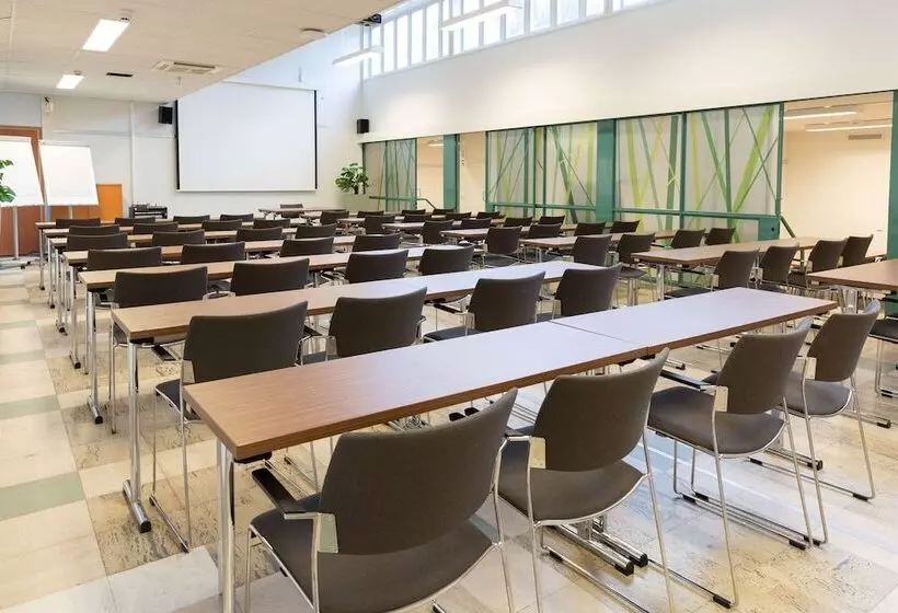 هتل Scandic Aulanko