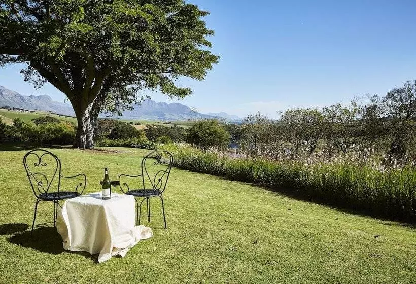 בית מלון כפרי The Devon Valley