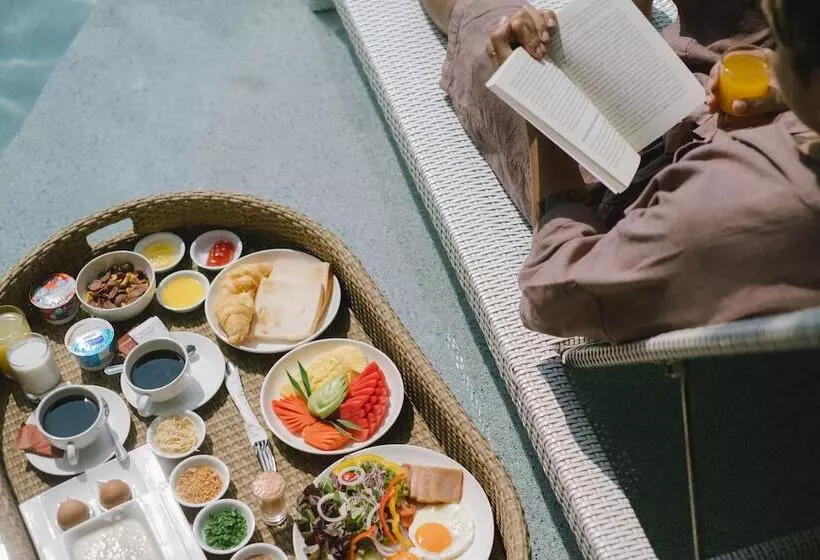 Resort Andaman Embrace Patong