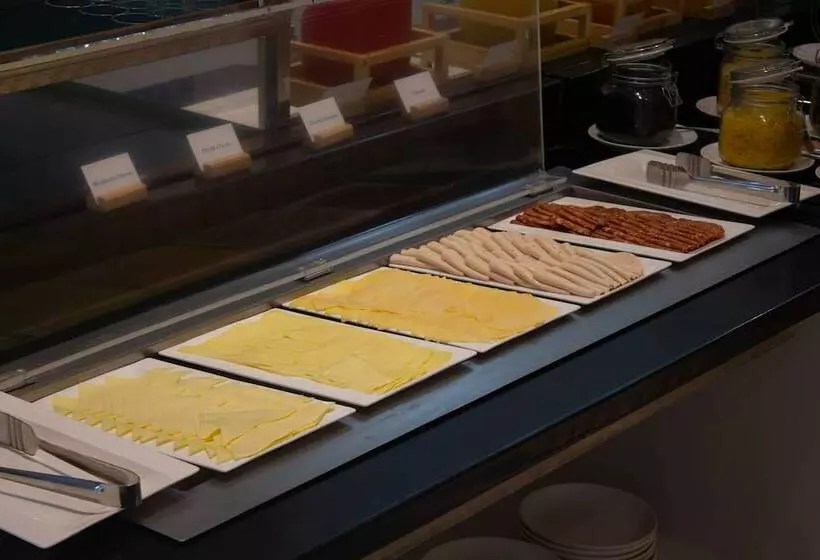 Resort Andaman Embrace Patong